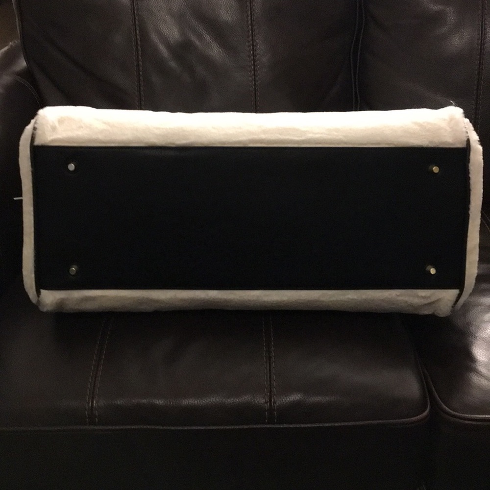 Steve Madden Faux Fur Travel Bag - Picture 5 of 5